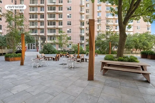 $670,000 | 555 Main Street, Unit 1608 | Roosevelt Island