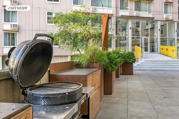 $625,000 | 555 Main Street, Unit 1608 | Roosevelt Island