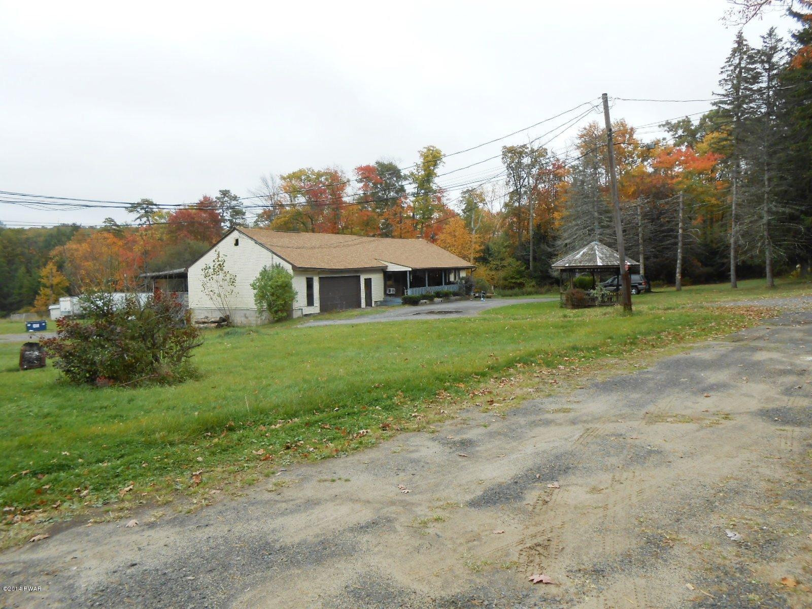 331 Rt 590 Greeley, PA 18425 - Photo 4 of 26