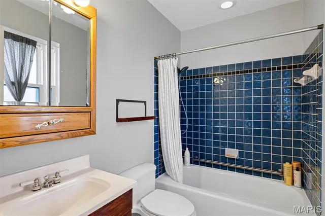 $239,900 | 5849 Prince George Court, St. Louis, MO 63139