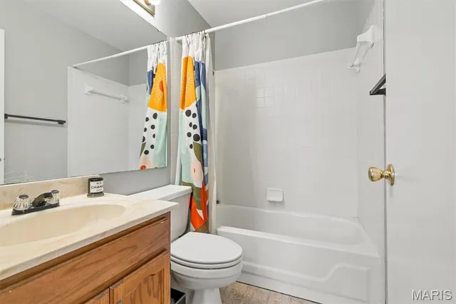 $239,900 | 5849 Prince George Court, St. Louis, MO 63139