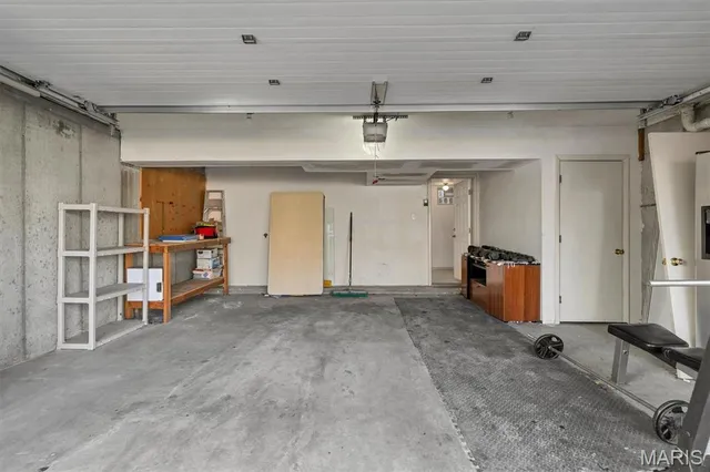 $239,900 | 5849 Prince George Court, St. Louis, MO 63139