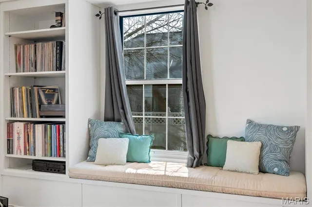 $239,900 | 5849 Prince George Court, St. Louis, MO 63139