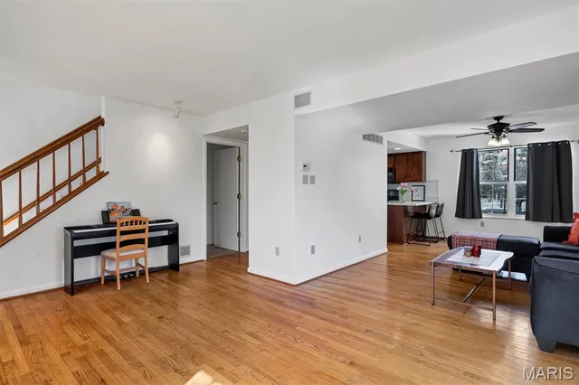 $239,900 | 5849 Prince George Court, St. Louis, MO 63139