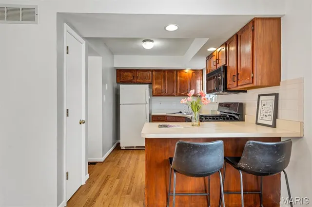 $239,900 | 5849 Prince George Court, St. Louis, MO 63139