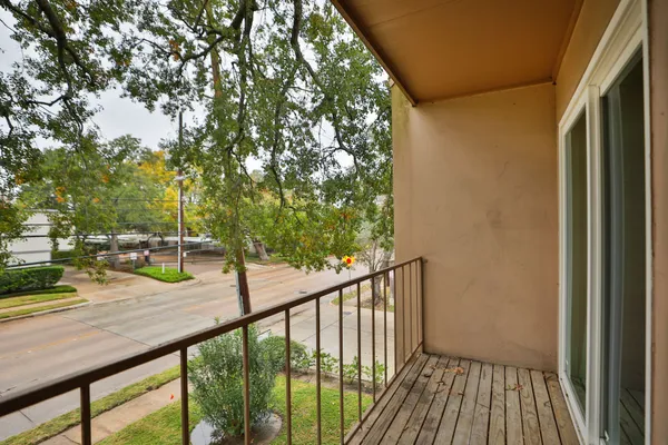 $2,500 | 1115 Augusta Drive, Unit A2, Houston, TX 77057