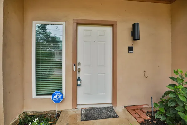 $2,500 | 1115 Augusta Drive, Unit A2, Houston, TX 77057