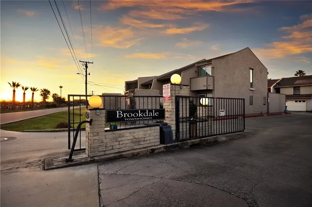 $1,950 | 4421 Gaines Street, Unit 7, Corpus Christi, TX 78412