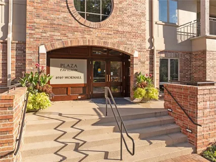 $410,000 | 4949 Wornall Road, Unit 410, Kansas City, MO 64112