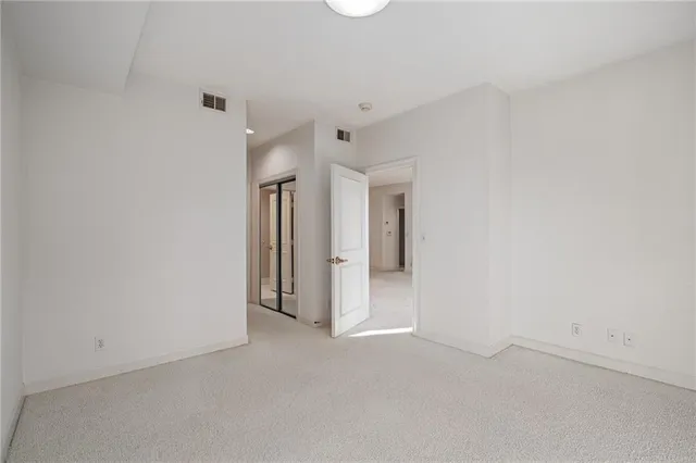 $429,000 | 4949 Wornall Road, Unit 410, Kansas City, MO 64112