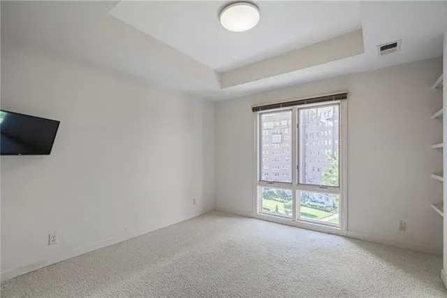 $429,000 | 4949 Wornall Road, Unit 410, Kansas City, MO 64112