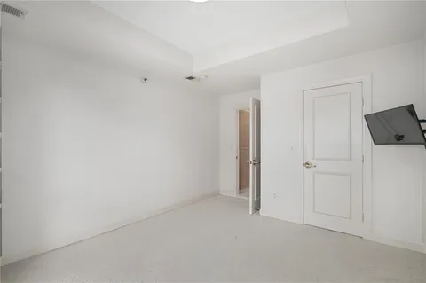 $410,000 | 4949 Wornall Road, Unit 410, Kansas City, MO 64112