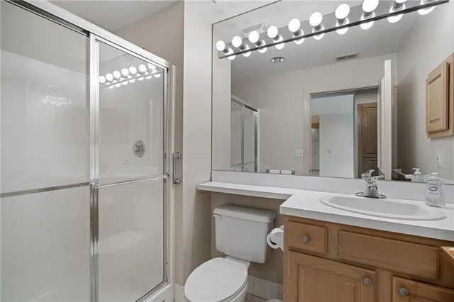 $429,000 | 4949 Wornall Road, Unit 410, Kansas City, MO 64112