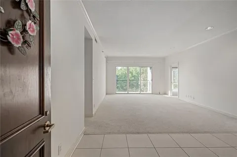 $410,000 | 4949 Wornall Road, Unit 410, Kansas City, MO 64112