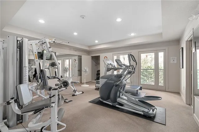 $429,000 | 4949 Wornall Road, Unit 410, Kansas City, MO 64112