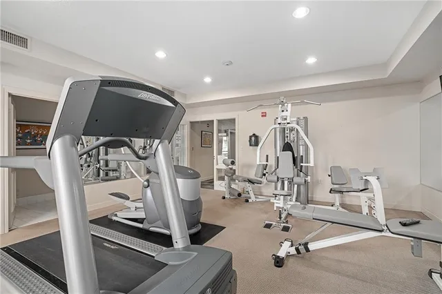 $429,000 | 4949 Wornall Road, Unit 410, Kansas City, MO 64112