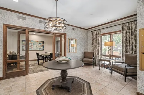 $410,000 | 4949 Wornall Road, Unit 410, Kansas City, MO 64112