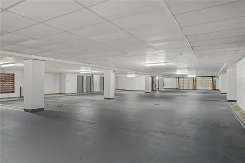 $410,000 | 4949 Wornall Road, Unit 410, Kansas City, MO 64112