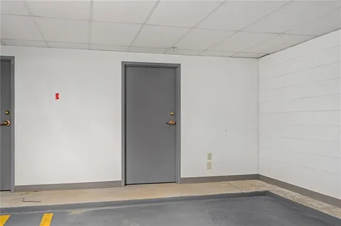 $410,000 | 4949 Wornall Road, Unit 410, Kansas City, MO 64112