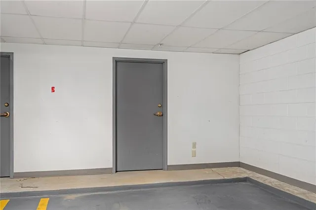 $429,000 | 4949 Wornall Road, Unit 410, Kansas City, MO 64112