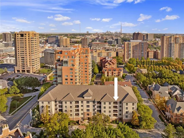 $429,000 | 4949 Wornall Road, Unit 410, Kansas City, MO 64112