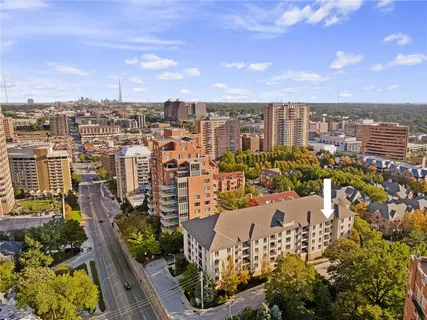 $410,000 | 4949 Wornall Road, Unit 410, Kansas City, MO 64112