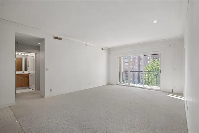 $429,000 | 4949 Wornall Road, Unit 410, Kansas City, MO 64112