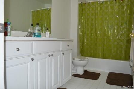 2754 Long Meadow Lane Rochester, MI 48307 - Photo 22 of 45 079.JPG