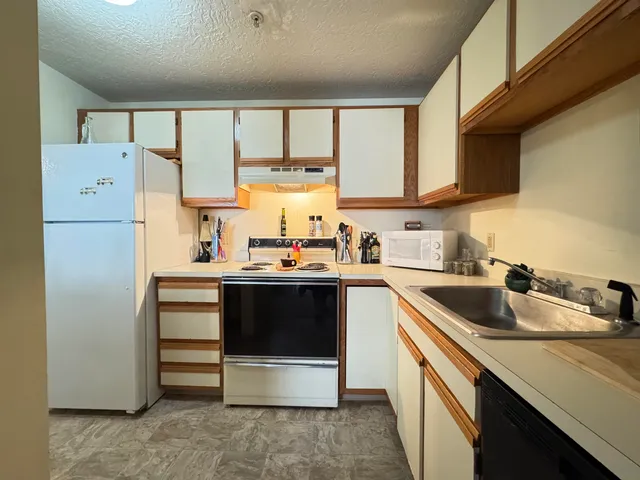 $1,700 | 19 Saco Street, Unit 57, Conway, NH 03813