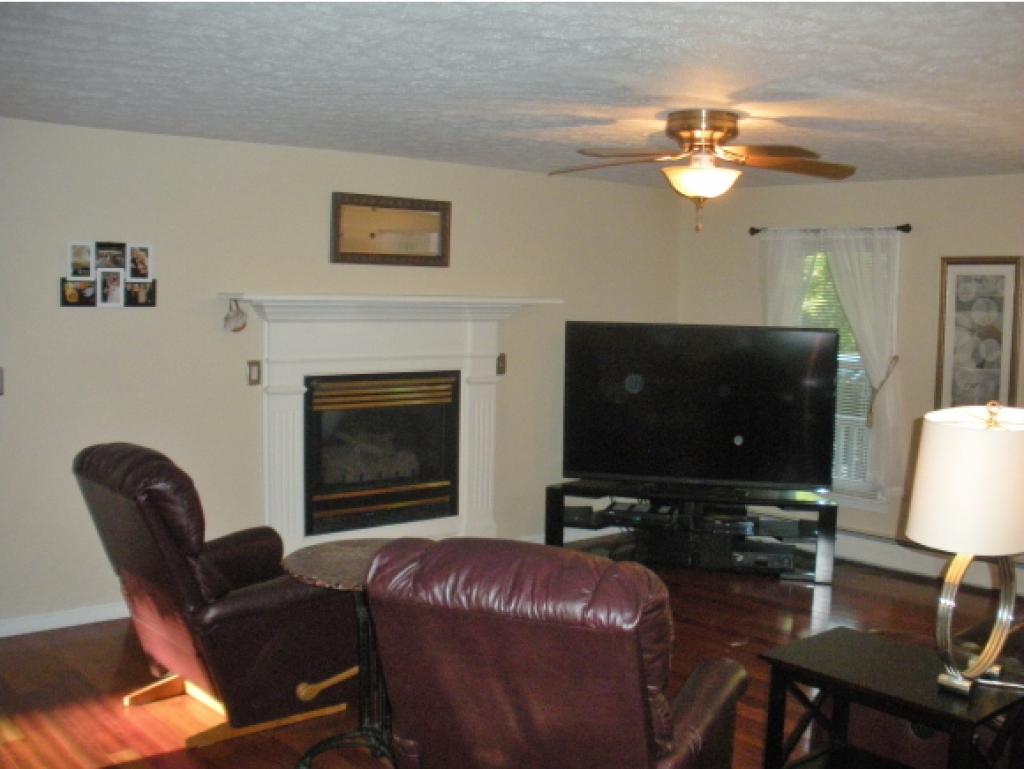 1 Castleton Court Merrimack, NH 03054 - Photo 8 of 34 Gallery Image 8