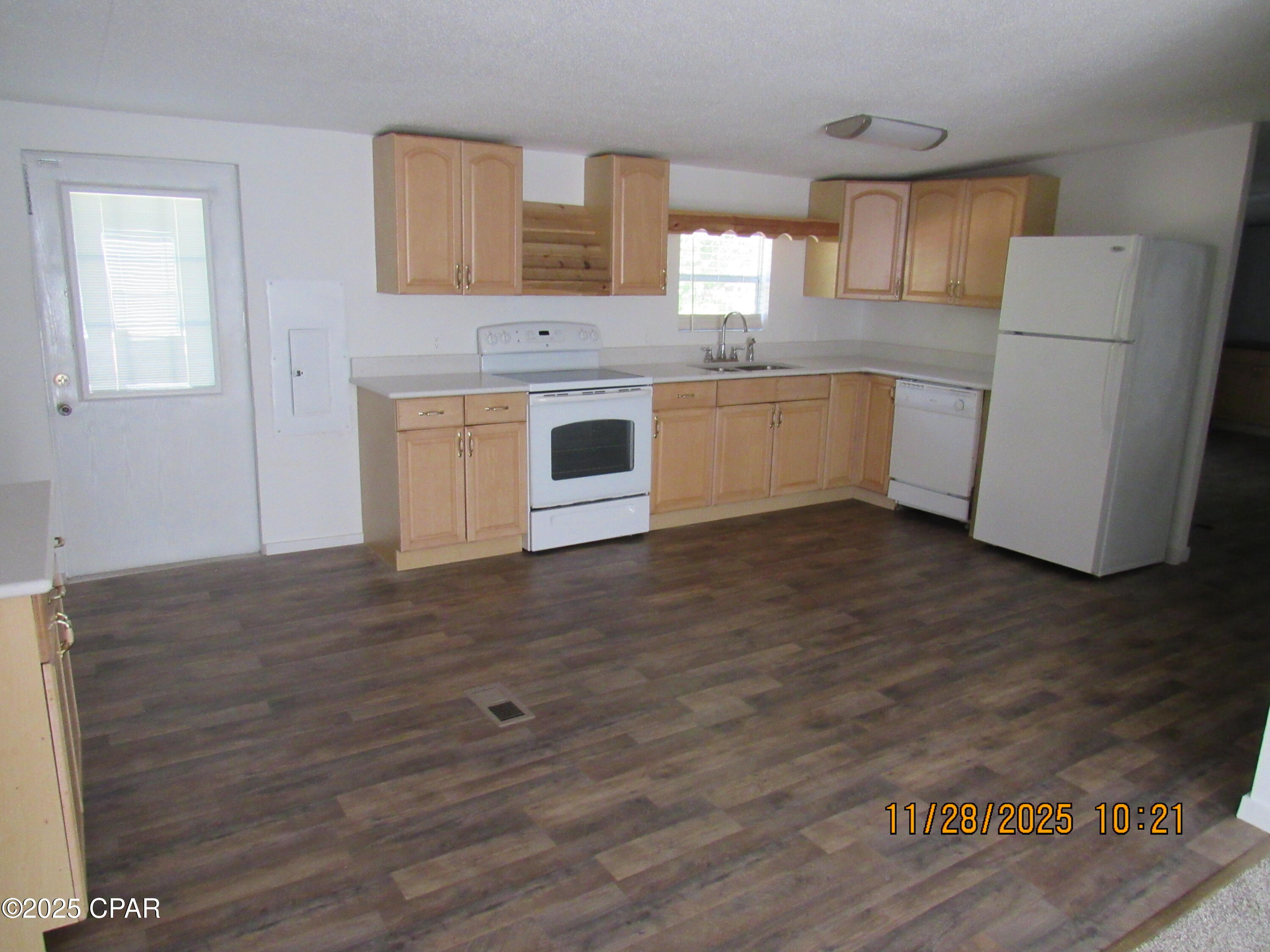 2988 5 Points Road Cottondale, FL 32431 - Photo 14 of 57