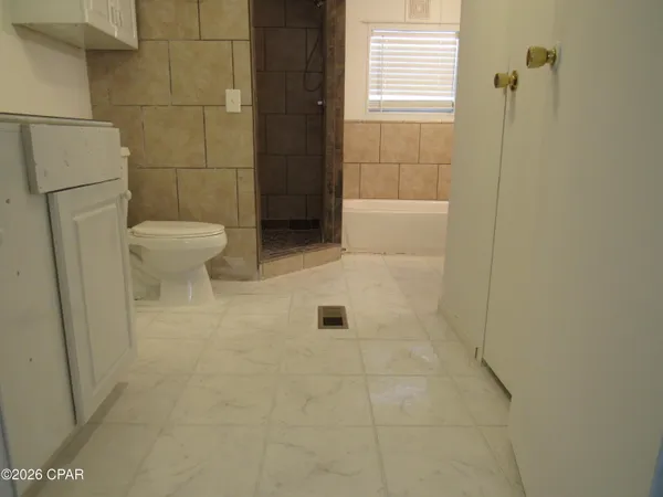 $179,900 | 2988 5 Points Road, Cottondale, FL 32431
