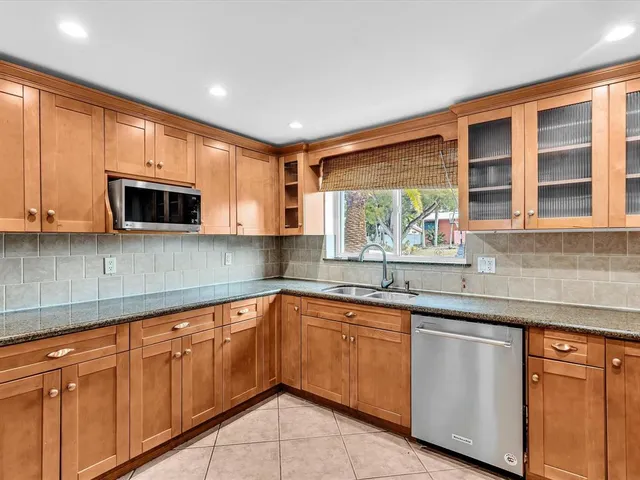 $4,600 | 2507 Okeechobee Lane, Fort Lauderdale, FL 33312