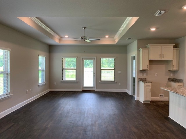 9304 Sitka Drive, Unit 90 Foley, AL 36535 - Photo 5 of 21 Living Area