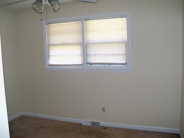 110 Deep Dell Road Salem, VA 24153 - Photo 6 of 15 Master Bedroom