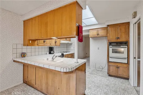 $422,900 | 26838 Avenue Of The Oaks, Unit C, Newhall, CA 91321