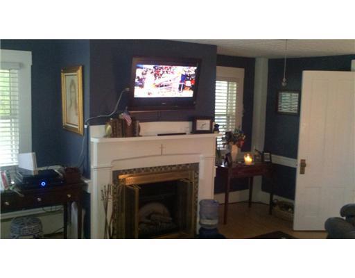36 Village Road Stetson, ME 04488 - Photo 5 of 25 Living Room.