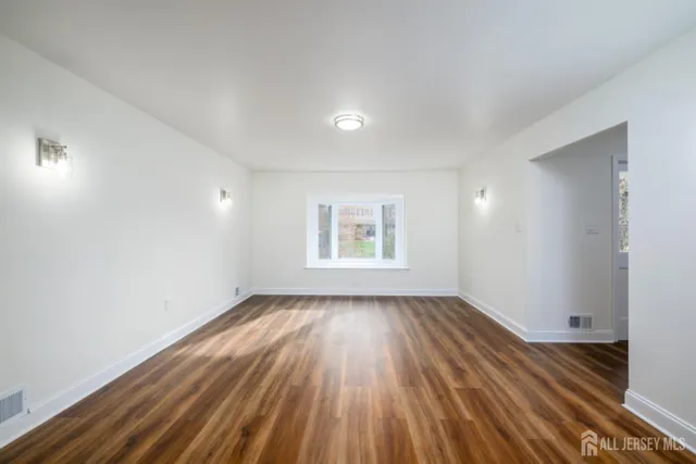 $719,000 | 11 Navajo Road, East Brunswick, NJ 08816