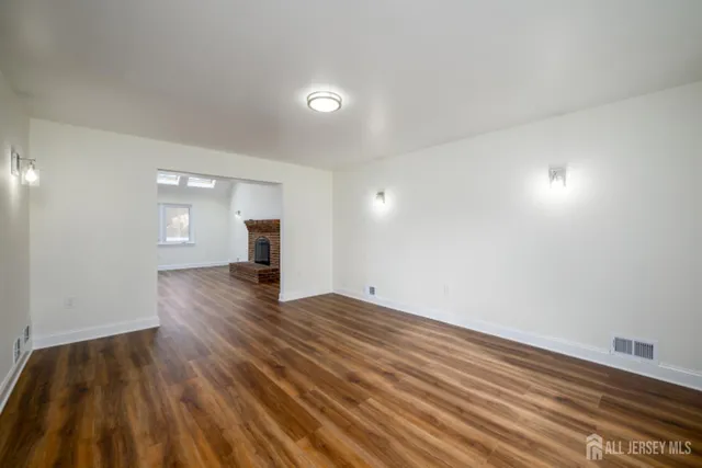 $719,000 | 11 Navajo Road, East Brunswick, NJ 08816