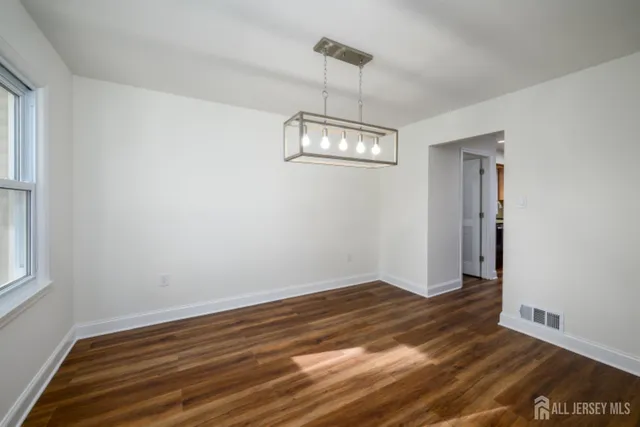 $719,000 | 11 Navajo Road, East Brunswick, NJ 08816