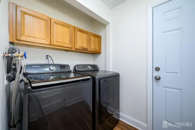 $719,000 | 11 Navajo Road, East Brunswick, NJ 08816