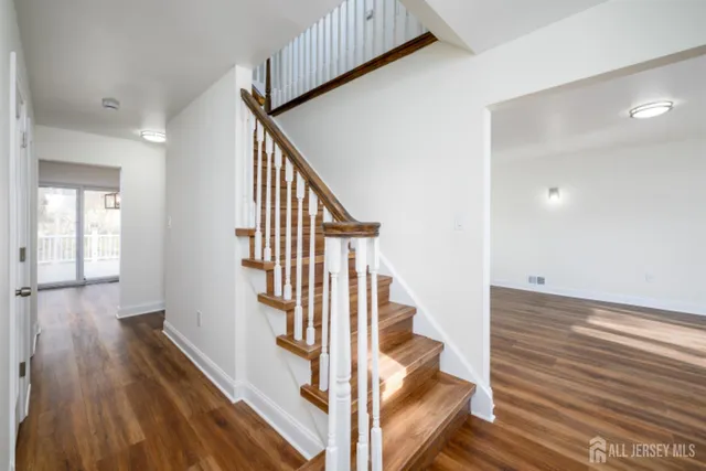 $719,000 | 11 Navajo Road, East Brunswick, NJ 08816