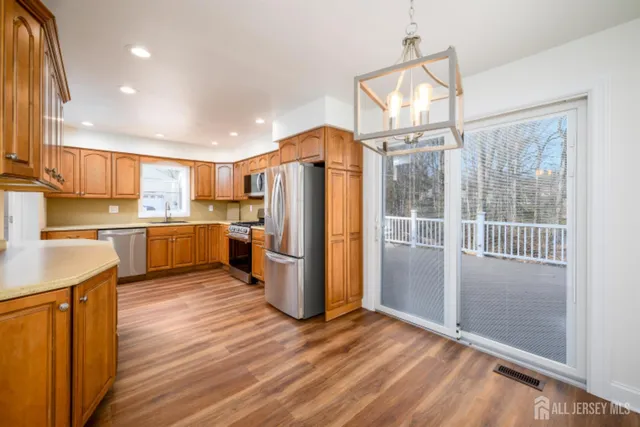 $719,000 | 11 Navajo Road, East Brunswick, NJ 08816