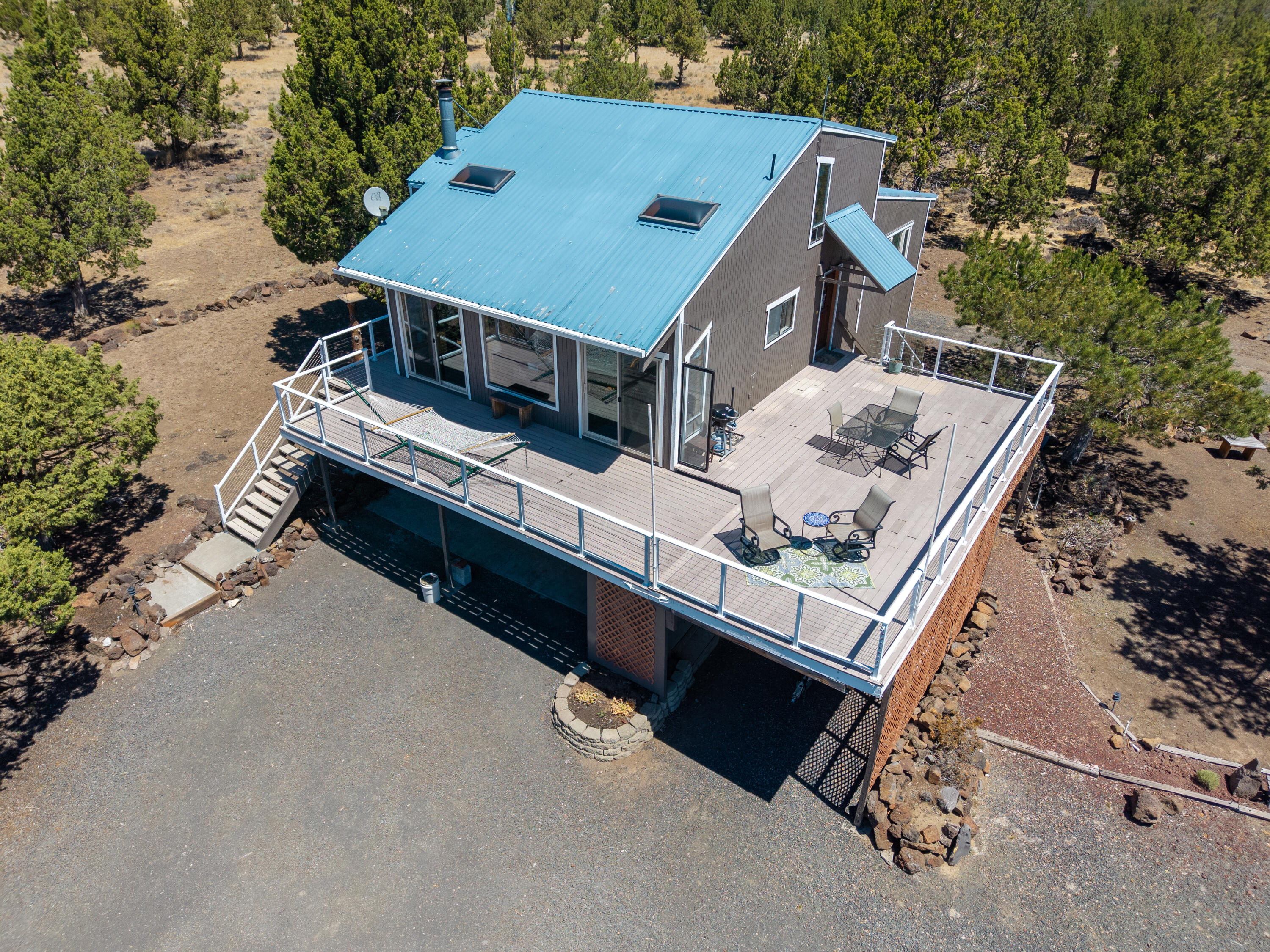 5524 Southwest Boulder Lane Culver, OR 97734 - Photo 3 of 47