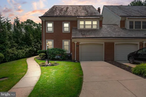 $675,000 | 181 Foxwood Drive, Moorestown, NJ 08057