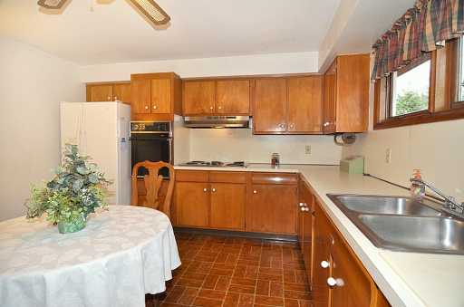 340 Market Street Warren, RI 02885 - Photo 4 of 12 Other.