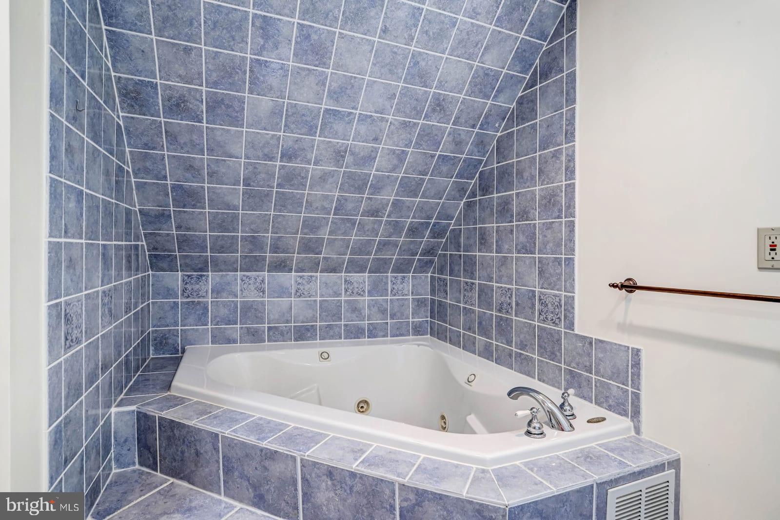 13550 Travilah Road North Potomac, MD 20878 - Photo 33 of 50