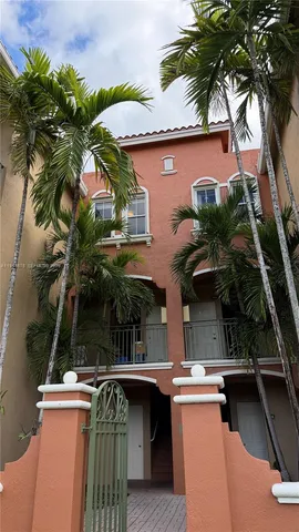 $395,000 | 6440 Northwest 114th Avenue, Unit 437, Doral, FL 33178