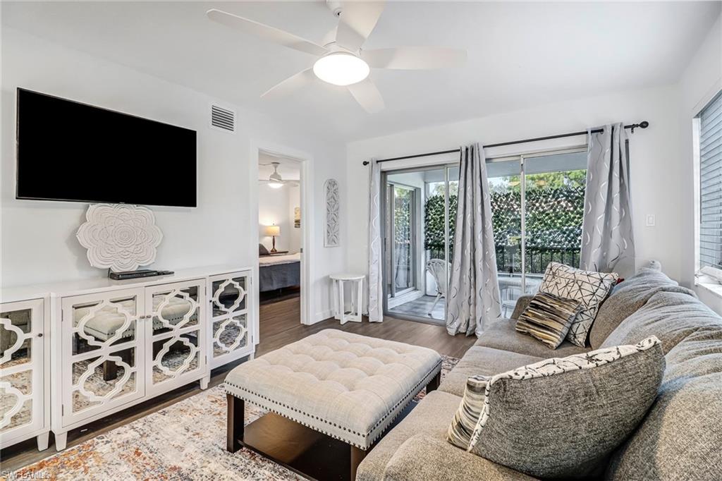 5 High Point Circle West, Unit 101 Naples, FL 34103 - Photo 11 of 40 Living Room