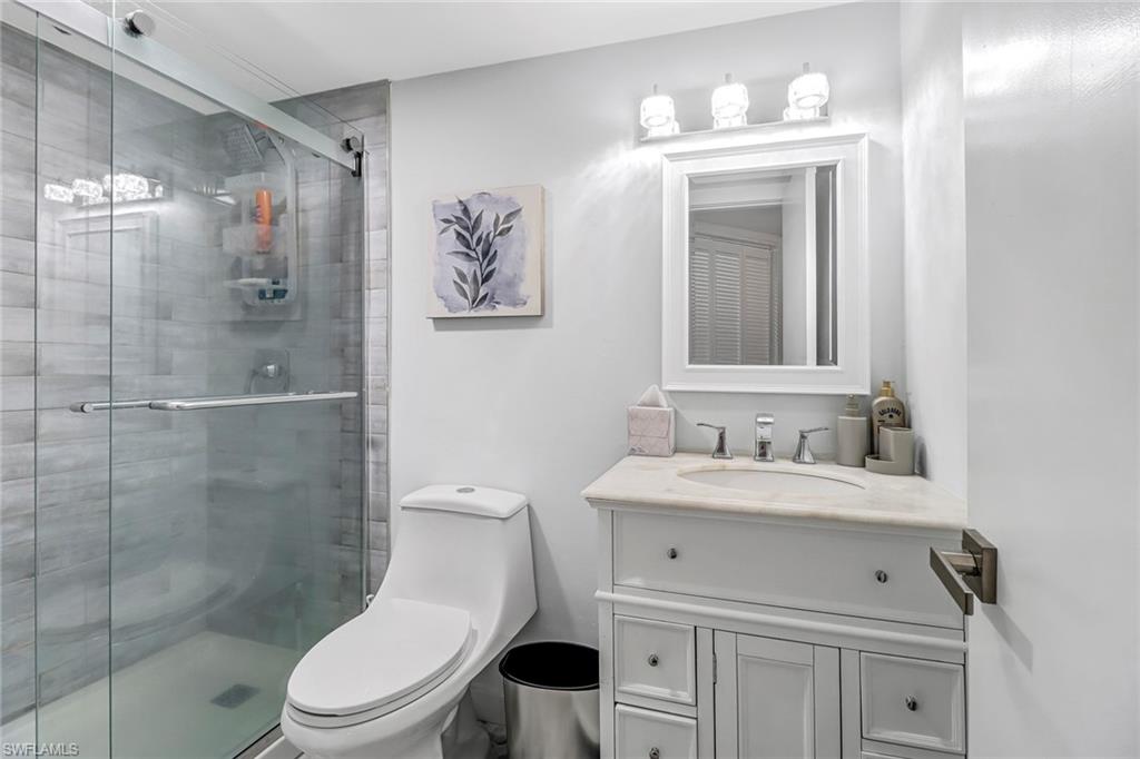 5 High Point Circle West, Unit 101 Naples, FL 34103 - Photo 19 of 40 Bathroom #2